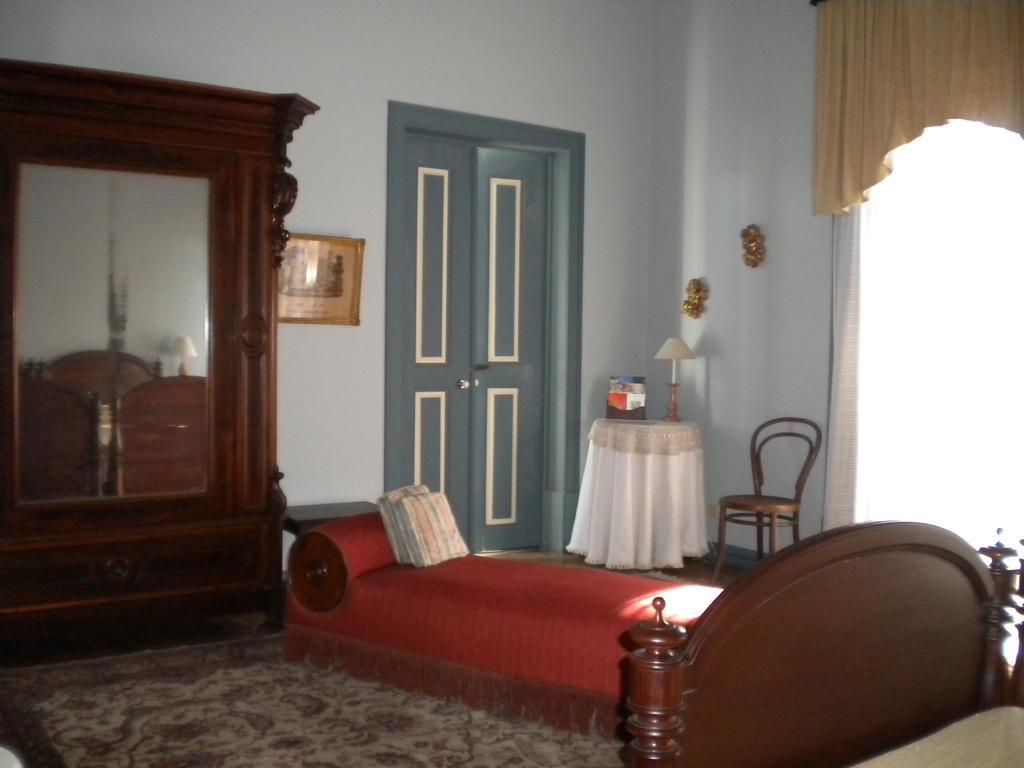 Casa Dos Vargos Bed & Breakfast Torres Novas Exterior foto